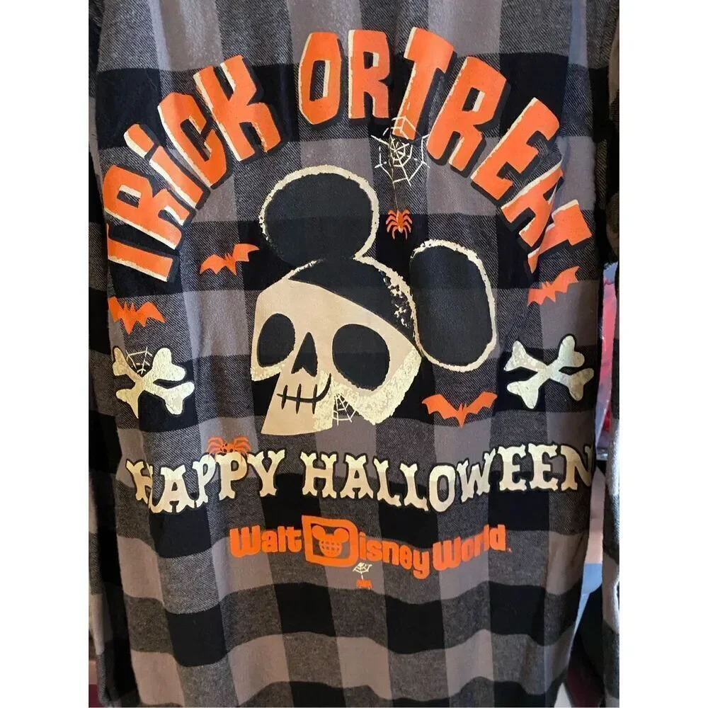 Walt Disney World, happy Halloween trick-or-treat plaid flannel shirt, size smal